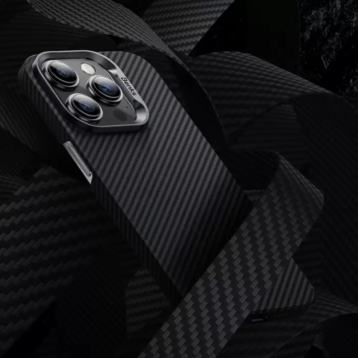 Apple İphone 15 Pro Max Kılıf Magsafe Özellikli Karbon Fiber Benks Essential Armorair 600d Kevlar Kapak