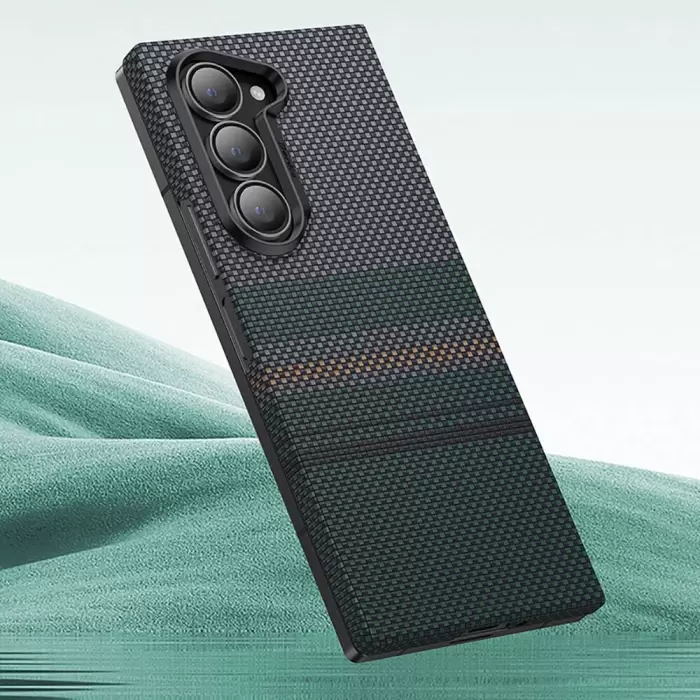 Samsung Galaxy Z Fold 6 Kılıf Karbon Fiber Tasarımlı Benks Aurora Armorair Kevlar Kapak