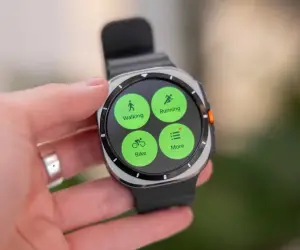 Samsung Galaxy Watch 7 ve Watch Ultra Ters Kablosuz Şarjı Desteklemiyor: Neden ve Alternatifler