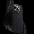 Apple İphone 15 Plus Kılıf Karbon Fiber Magsafe Şarj Özellikli Benks Hybrid Armorpro 600d Kevlar Kapak