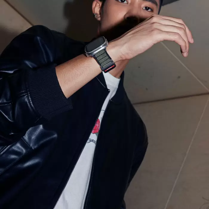 Apple Watch 44mm Skinarma Kobu Hasır Kordon