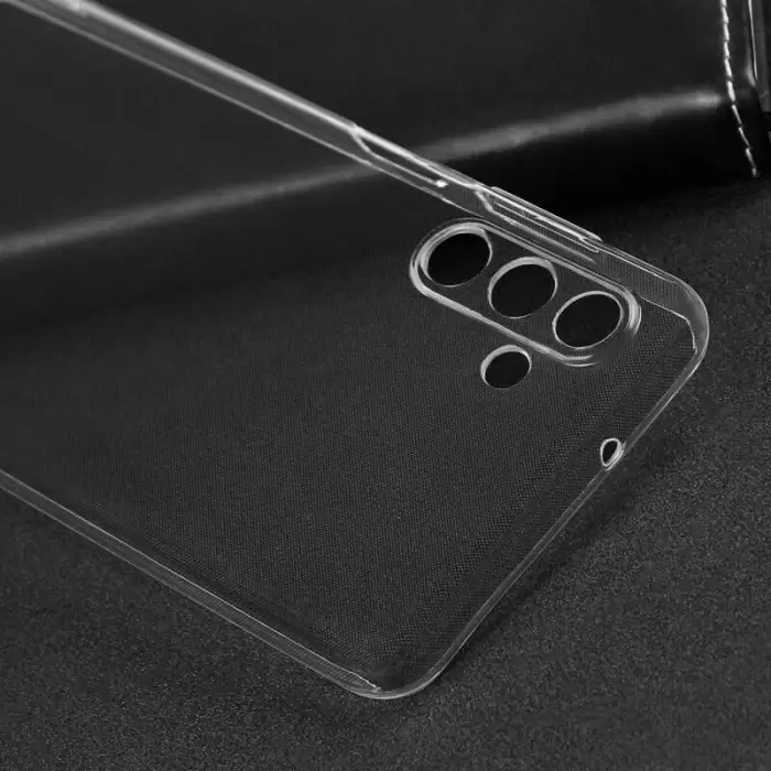 Samsung Galaxy A04S Kılıf  Kamera Korumalı Renksiz Şeffaf Esnek Silikon Kapak Süper