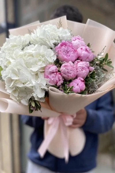 Beyaz Ortanca Pembe Şakayık Buket