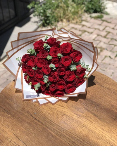 Kırmızı Kenya Gülü Buketi