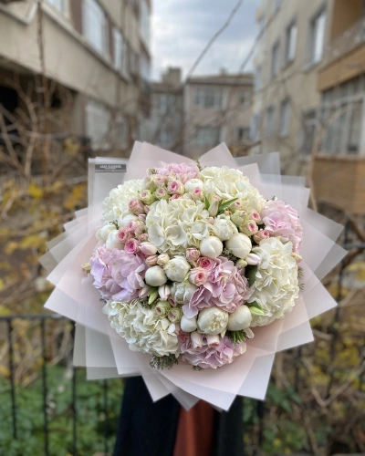 Şakayıklı Ortancalı Bahar Buketi