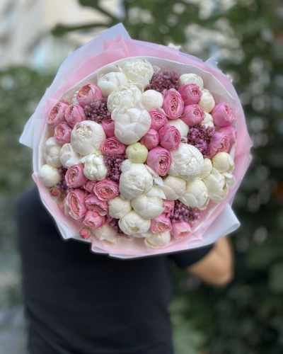 Beyaz Şakayıklı Özel Çardak Güllü Buket