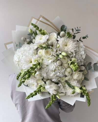 Beyaz Çiçek Buketi