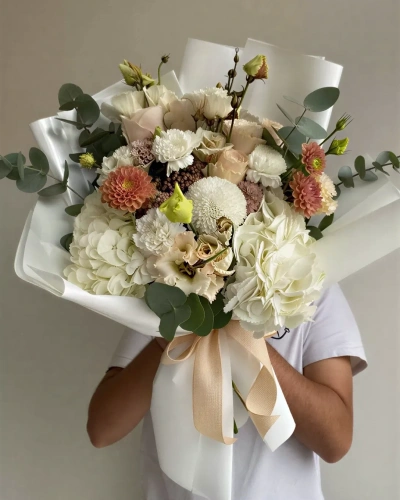 Beyaz Turuncu Krem Mevsim Buketi