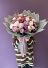 باقة موسمية مختلطة بوكيه مع البنفسج