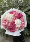 Special Buyer Pergola Rose Hydrangea Bouquet