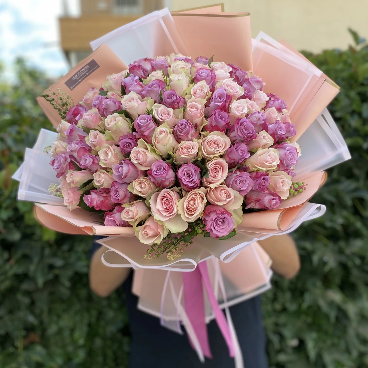 باقة زهور Pembe Lila Gül