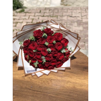 Red Kenyan Rose Bouquet