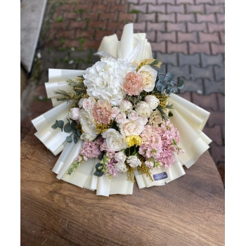 Spring Yellow White Bouquet