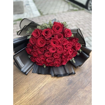 Black Red Rose Bouquet