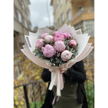باقة الفاوانيا الوردية