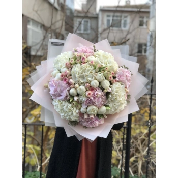 Bouquet of Peonies and Hydrangeas
