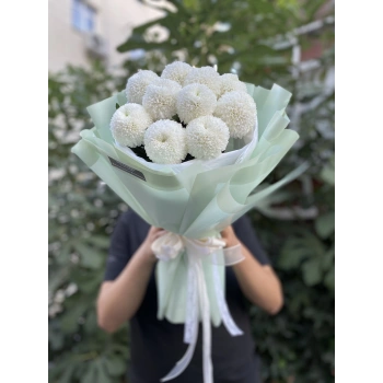White Anastasia Bouquet