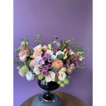 Arrangement Colorful Black Goblet