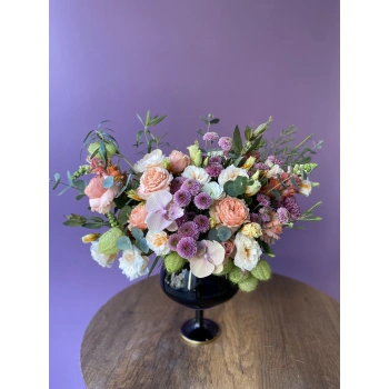Arrangement Colorful Black Goblet