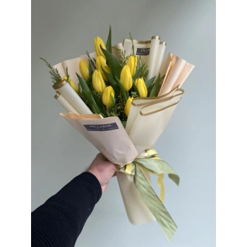 Yellow Tulip Bouquet