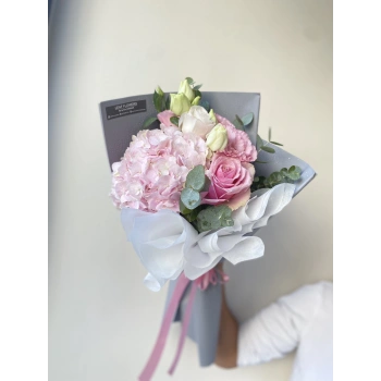Pink Hydrangea Mini Seasonal Bouquet