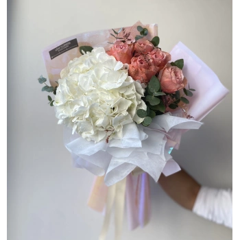 White Hydrangea Kahala Rose Bouquet