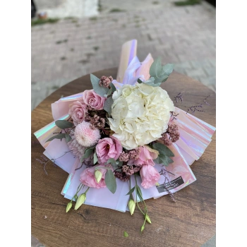 Beyaz Pembe Renkli Buket