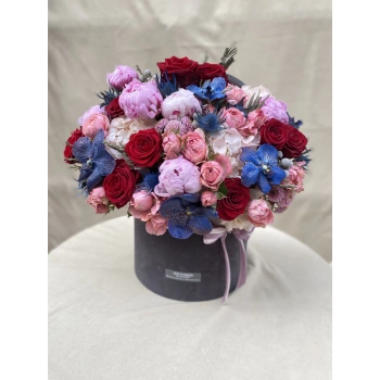 Peony Red Rose Mixed Arrangement in a Box