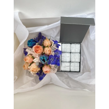 In the Box Salmon Blue Flower Chocolate