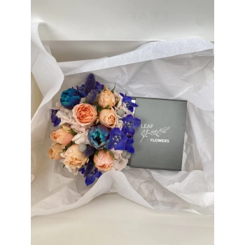 In the Box Salmon Blue Flower Chocolate
