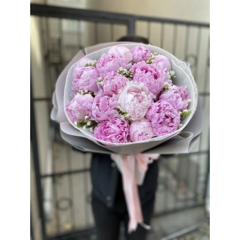 Pink Peony White Statis Bouquet