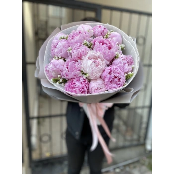 Pink Peony White Statis Bouquet