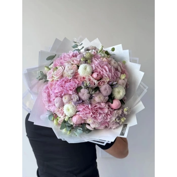 Large Bouquet with Peonies and Hydrangeas