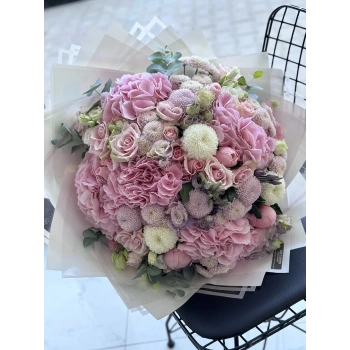 Large Bouquet with Peonies and Hydrangeas