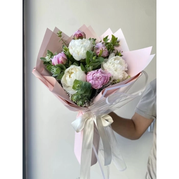 Peony Pink White Medium Bouquet