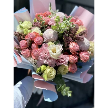 Salmon-Pink Mixed Bouquet