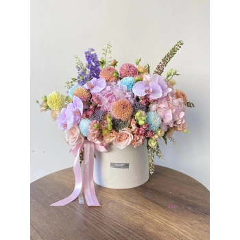 Mix Arrangement in Large Velvet Box
