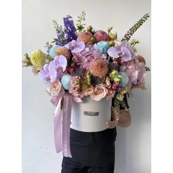 Mix Arrangement in Large Velvet Box