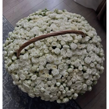 White Giant Pavilion Rose Arrangement
