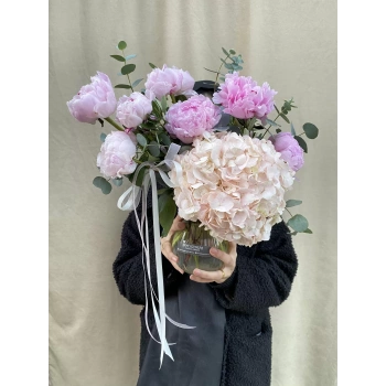 Peony Hydrangea Arrangement in Vase