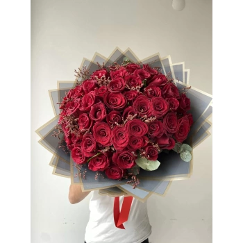 51 Kırmızı Siyah Gül Buketi