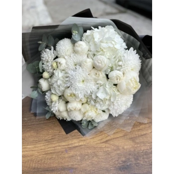 Beyaz Şakayıklı Beyaz Buket