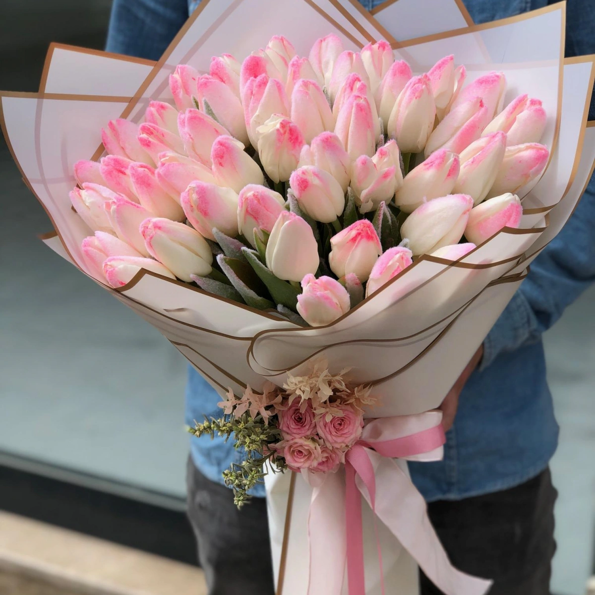 باقة زهور بيضاء VIP