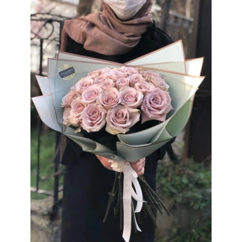 Lila Equator Rose Bouquet