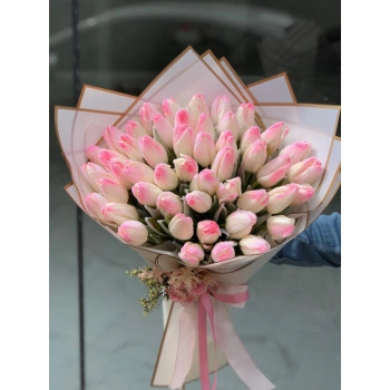 باقة زهور بيضاء VIP