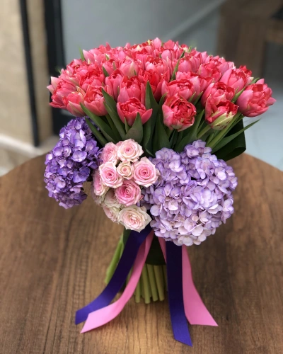 Lale Ve Ortanca Buketi