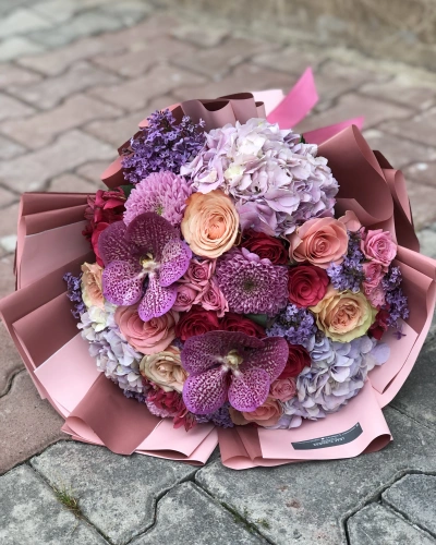 ليلا فوشيا باقة