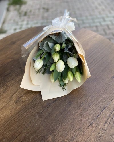 Beyaz Lale Buket