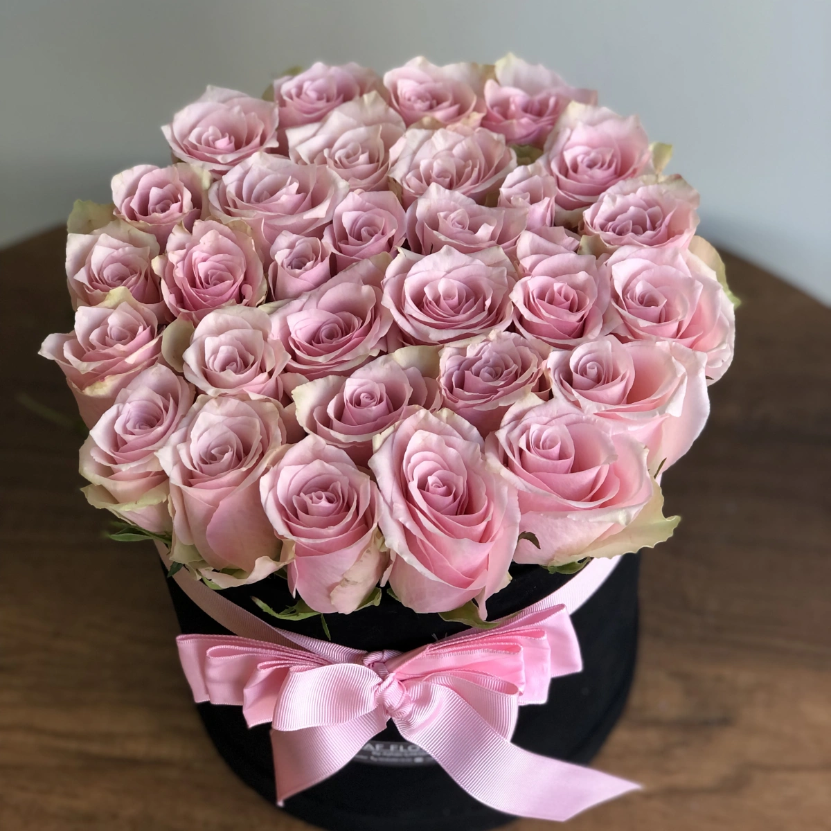 Siyah Pembe Kutu Gül