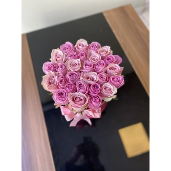 Pembe Fuşya Kutu Gül Aranjman